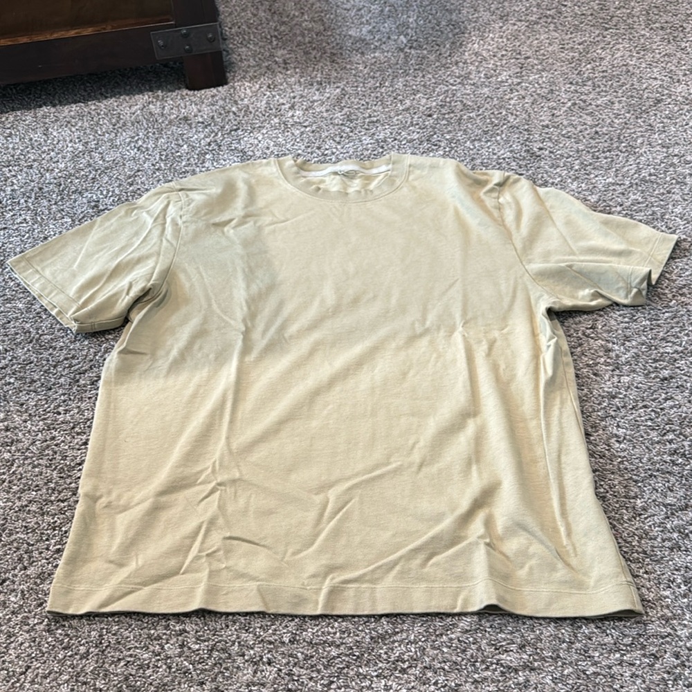Lululemon Tee